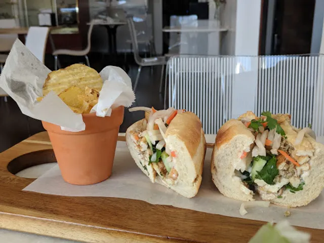 M sandwiches Cafe San Mateo