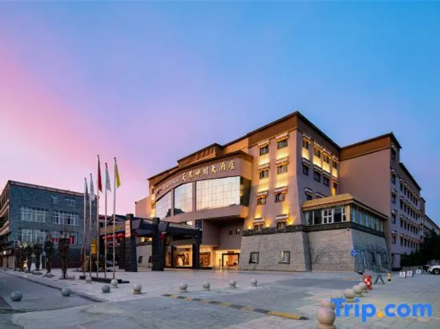 Paradise Hotel Shangri-La