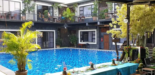 ปากน้ำปราณฟ๊อกเทลบีช