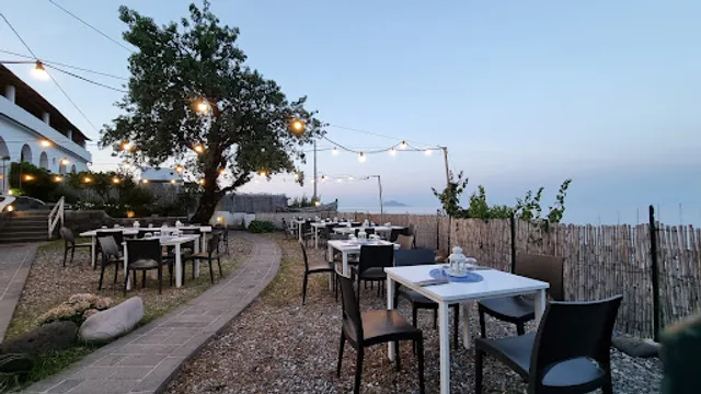 Bagghiu Lisciu | Pizzeria - Cocktail Bar