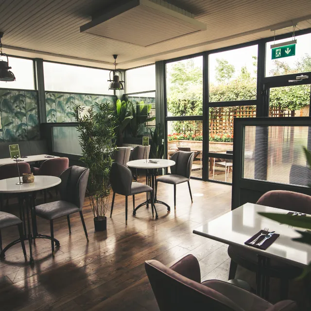 Red Earth - Lifestyle Store & Restaurant