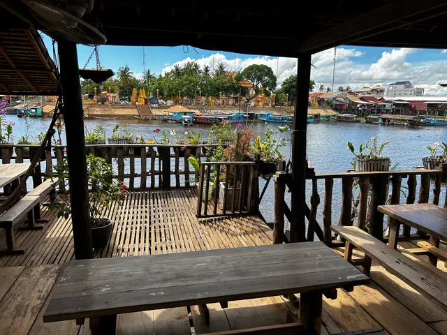 ST 63 Home Stay & Tour Kampong Khleang