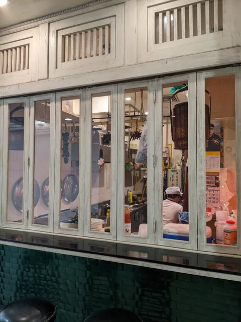 LOH-NGA-TIN ข้าวหน้าไก่ เหลาะงาทิ้น MICHELIN 2019, 2020