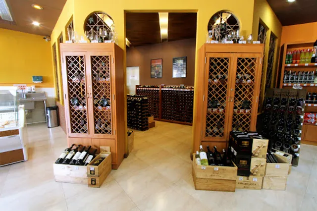 SÄNTIS Delicatessen - Molito Lifestyle Center