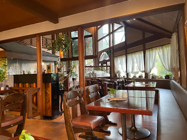 チャコールハウス