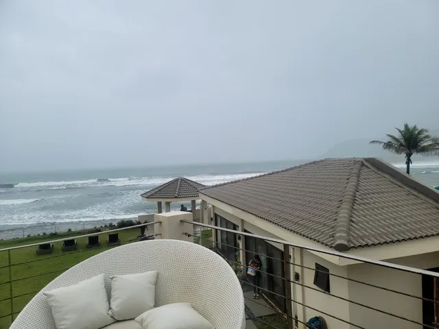 Surfers Hub Private/Exclusive House