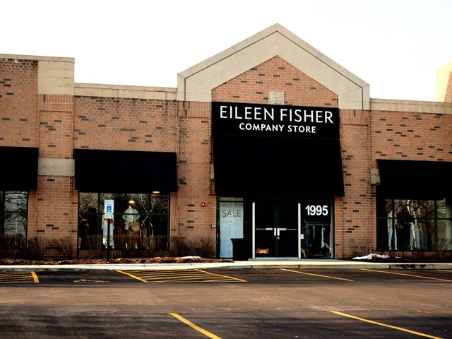 EILEEN FISHER