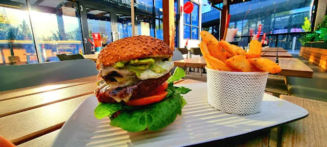 Grill'd Burgers - Chirnside Park