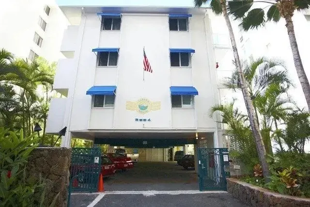 The Cabana At Waikiki Hotel