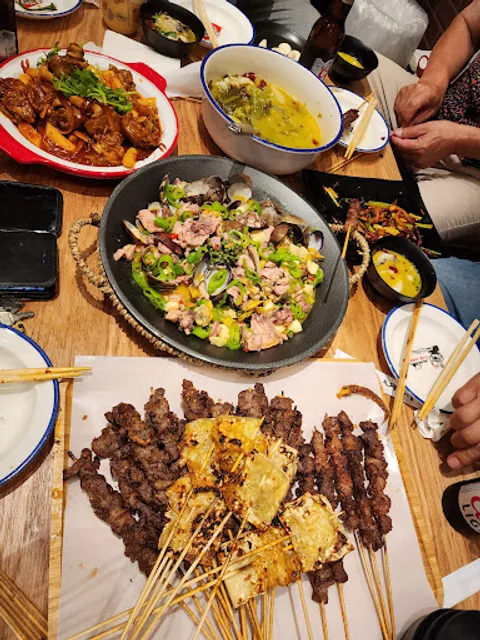 炒鸡公社、地摊江湖(夜市烧烤3店)