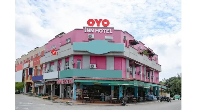 Super OYO 89650 Inn Hotel