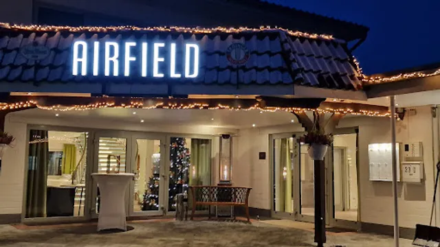 Airfield Hotel & Restaurant