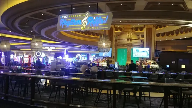 Rhythm & Riffs Lounge