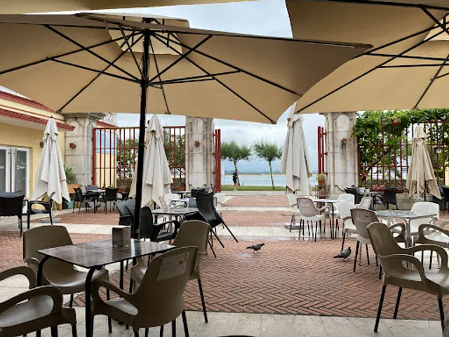 Cafetería Restaurante Caballerizas Reales