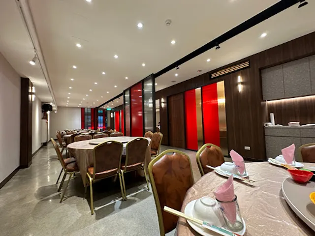 函軒會館（原新富貴海鮮餐廳）