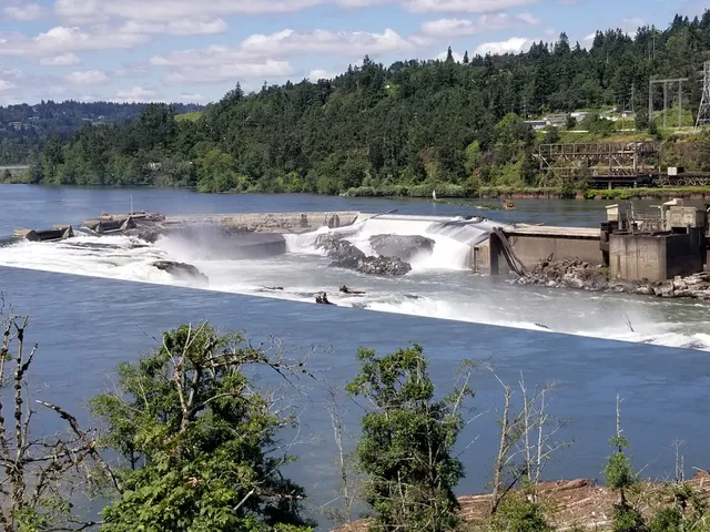 Willamette Falls Scenic Viewpoint