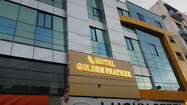 Hotel Golden Feather