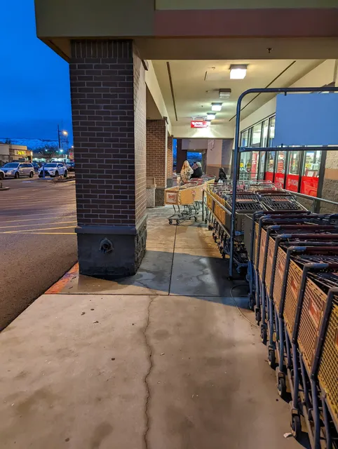 T.J. Maxx & HomeGoods