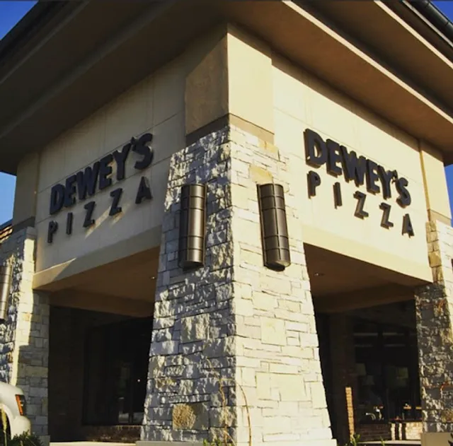 Dewey's Pizza - Overland Park