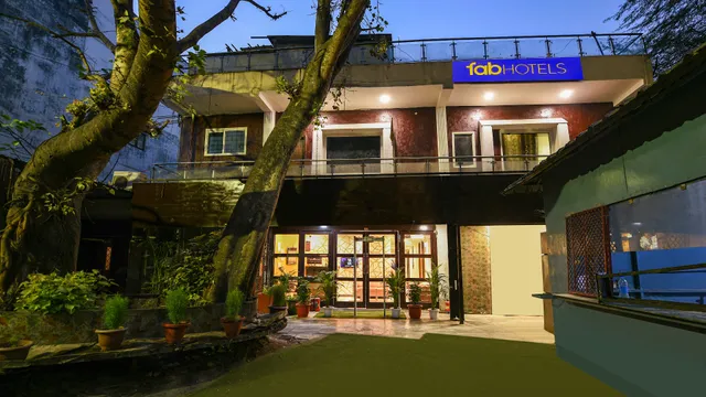 FabHotel Under Bridge