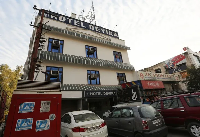 OYO 28682 Hotel Devika