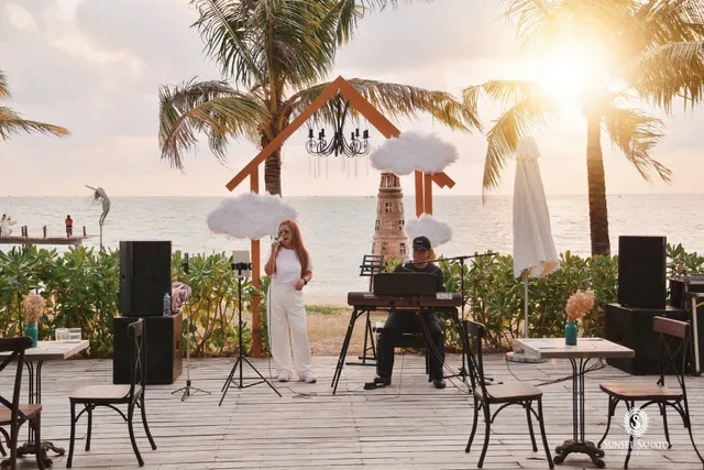 Sunset Sanato Beach Club