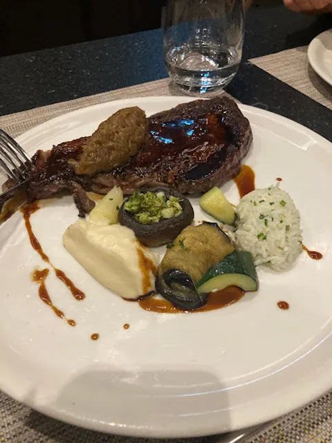 Le Cafe Du Grand Prix