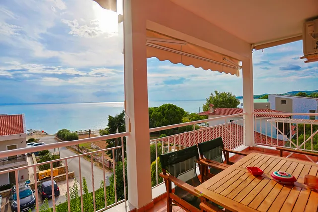 Summer House Nikiti Studios & Apartments