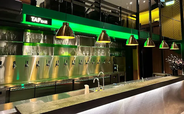 Very Thai Fuxing Restaurant