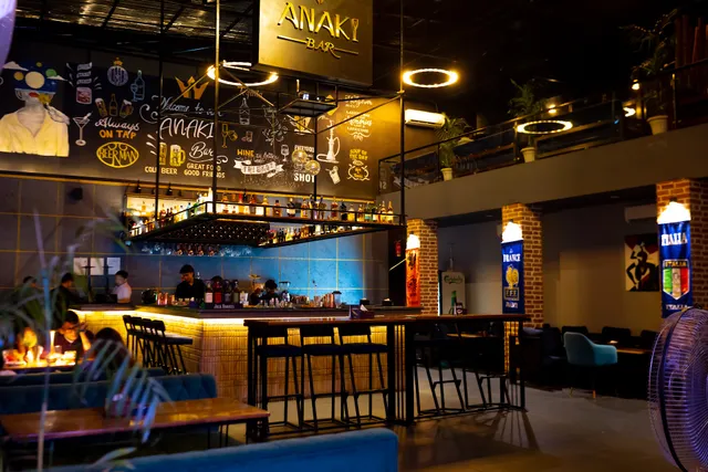 Anaki Restaurant & Bar