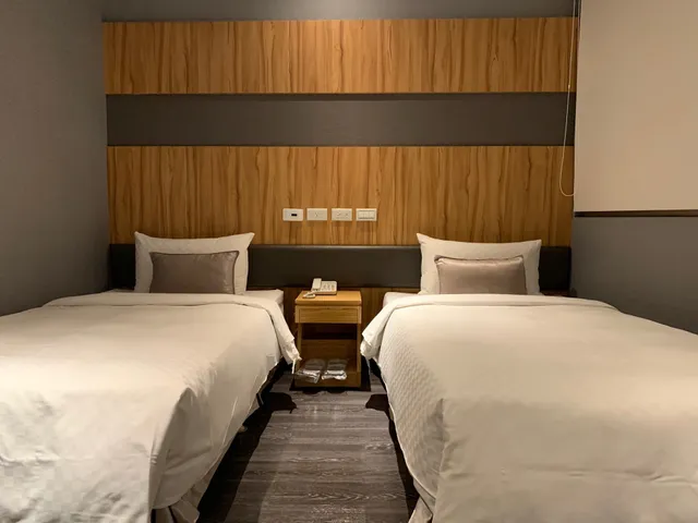 Yesinn Taipei 夜光商旅