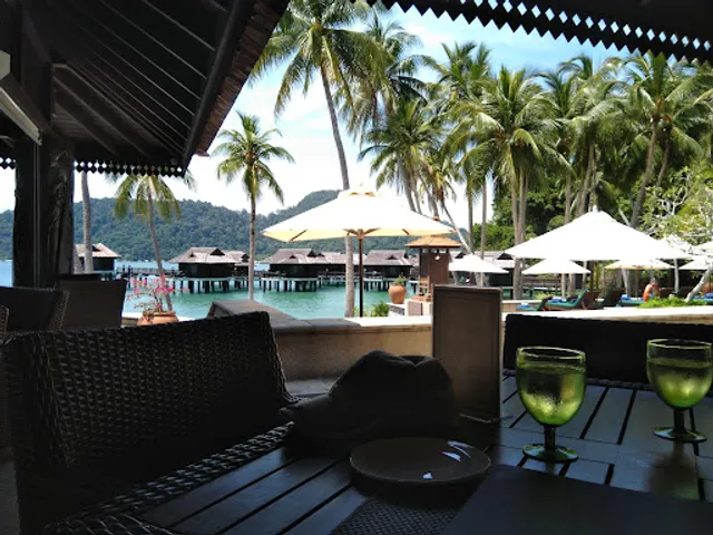 Royal Bay Beach Club