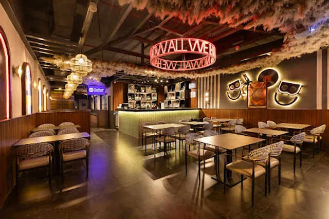 Chai Break Bar & Cafe - Sector V