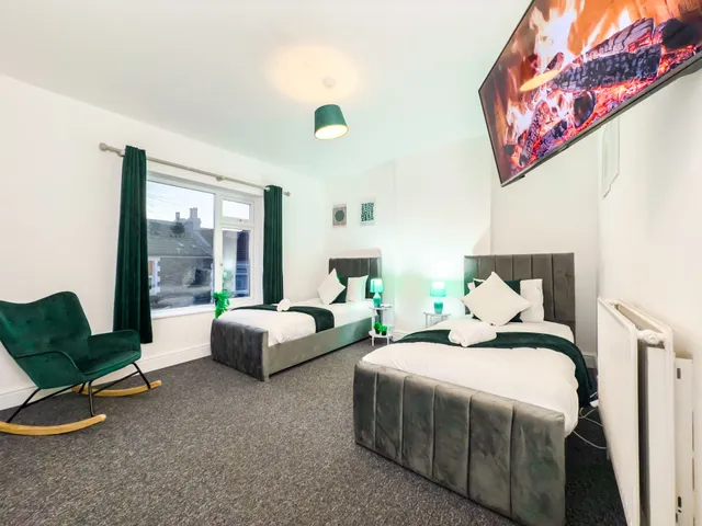 AltoLuxo - Short Term Rentals and Property Management Bristol