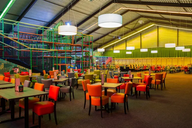 Monkey Town Rotterdam | Indoor Speeltuin