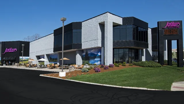 Jordan's Furniture Nashua