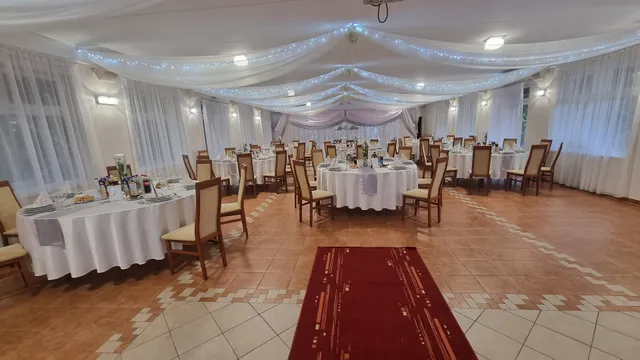 Stella Rose Étterem & Panzió