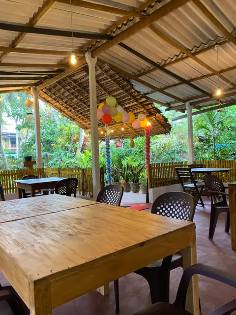 Maheshee Home Restaurant