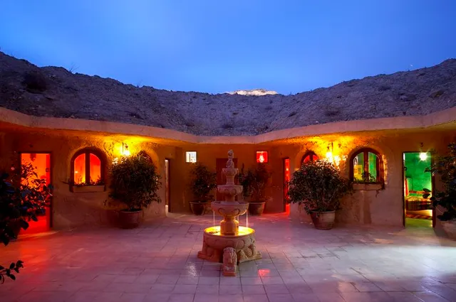 Hotel Cueva Tardienta Monegros