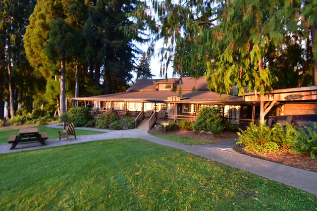 Lake Quinault Lodge