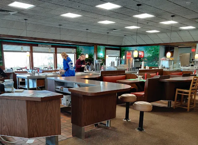 Pinecroft Dairy and Restaurant