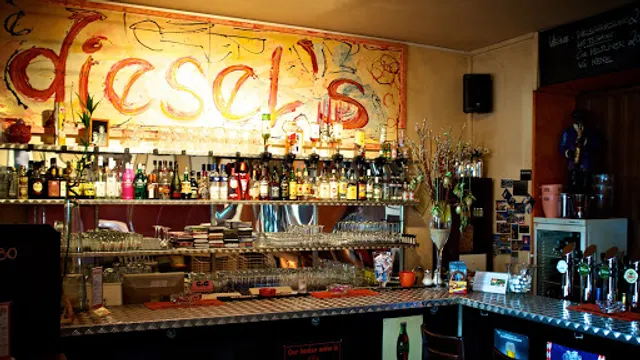 diesels-die bar im dritten