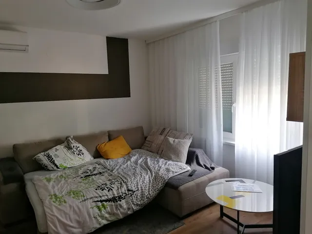 Apartman Zola