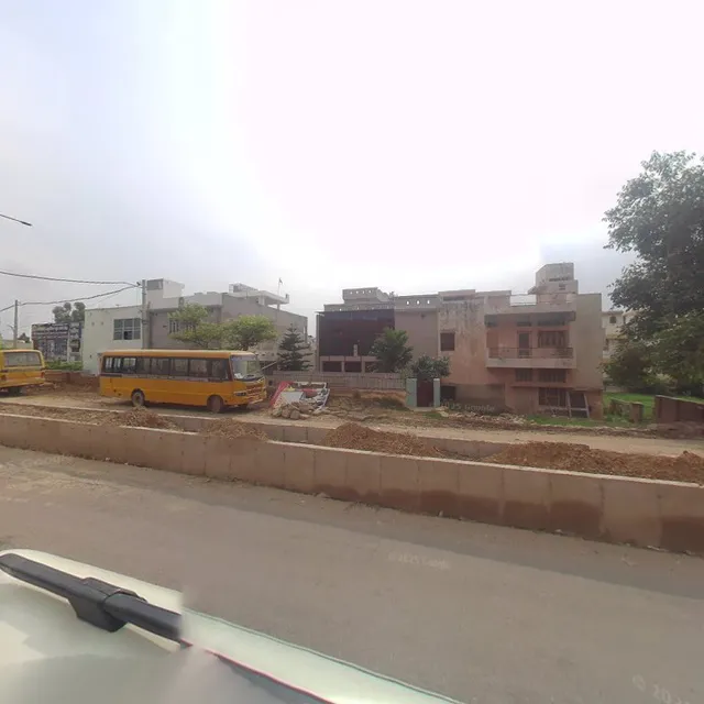 OYO 43487 Hotel Dalamwala