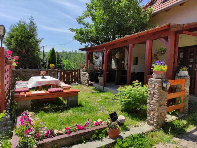 Bakonyi Apartmanház