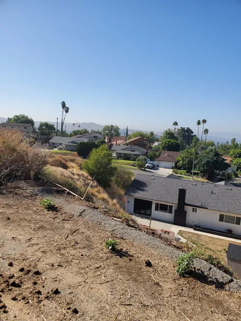 Sugarloaf Peak Trail