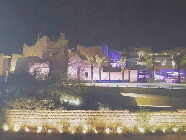 أبراج عثمان برج ١ فاخر