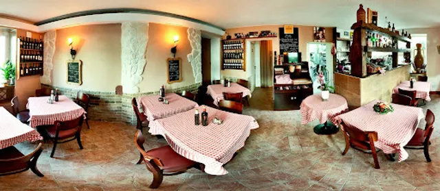 Ristorante La Piccola Cantina