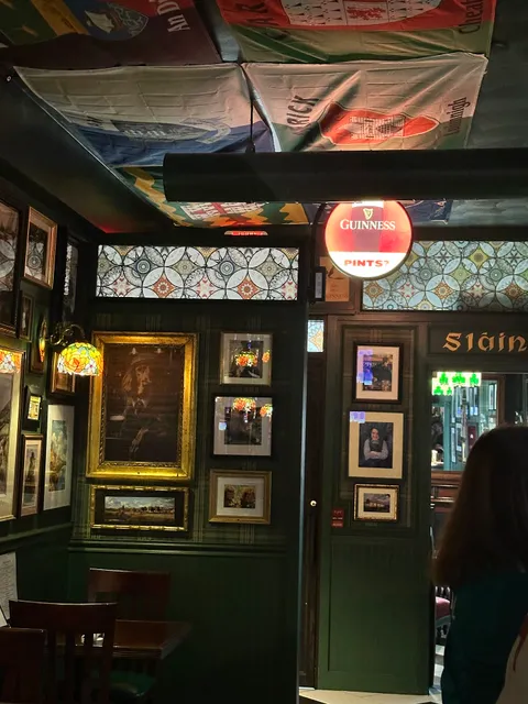 Galway Girl Irish Pub