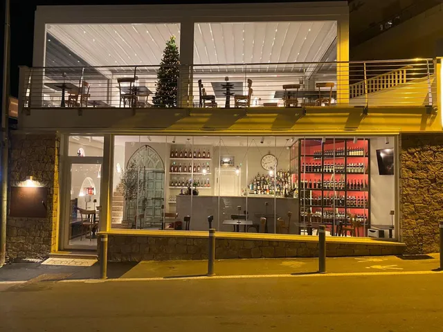 Hen Bar - Wine, Beer & Cocktailbar